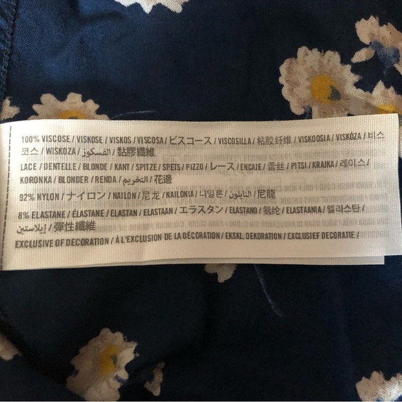 Hollister Navy Blue Floral Lace Detailed Camisole Top - Picture 4 of 7